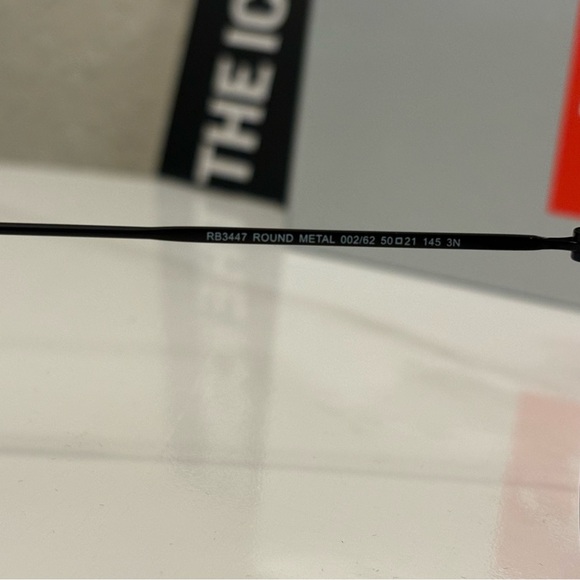 New Ray-Ban RB3447 Round Metal unisex Sunglasses - Black Frame, Size 50-21 - Picture 8 of 10